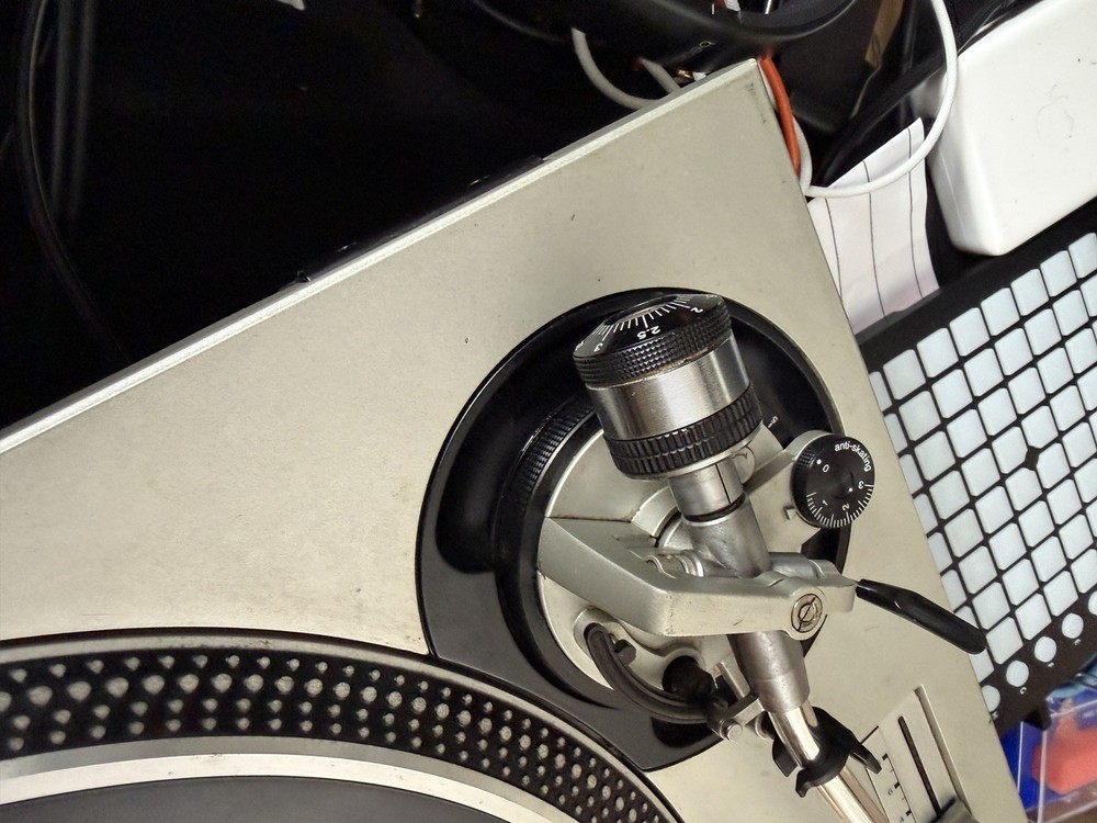 Technics 1200 MK2 Turntable Functional