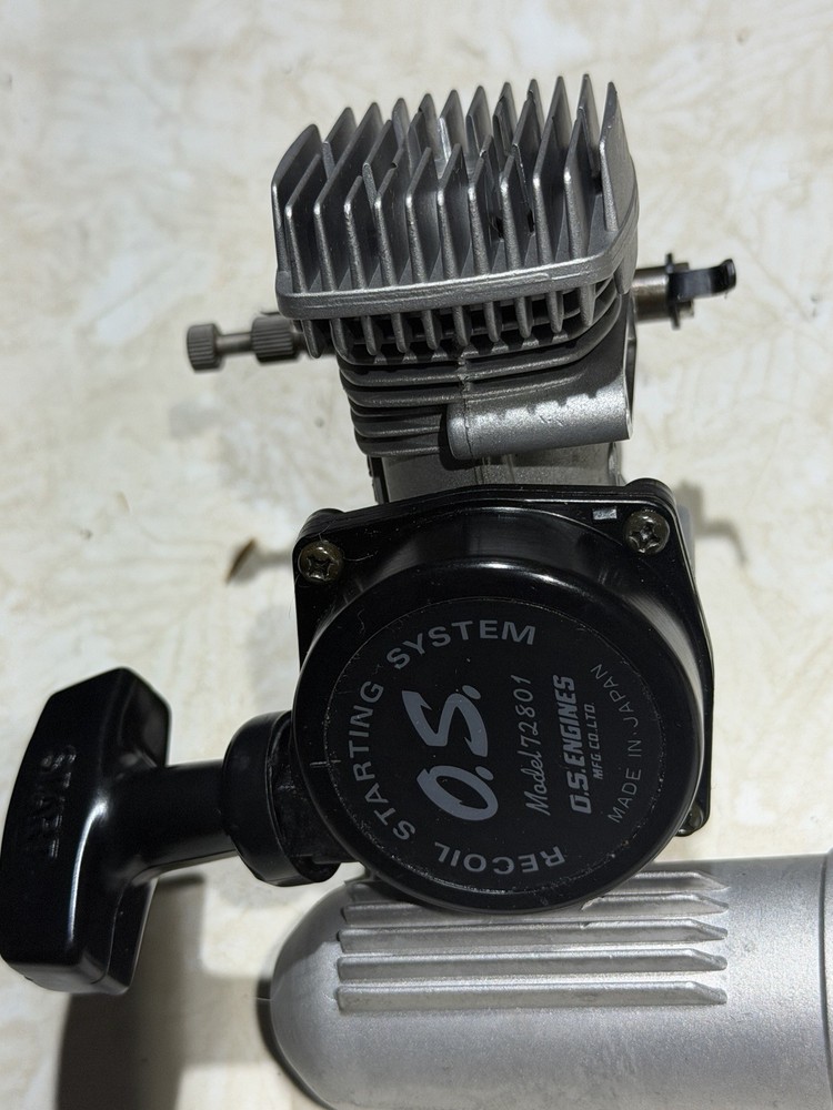 O.S. MAX 32 SX-H Pull Start engine With Muffler.