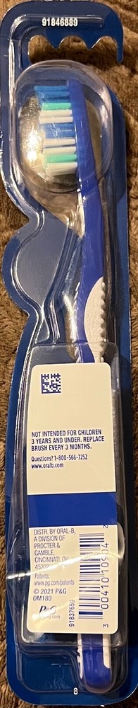 Oral-B Healthy & Clean Toothbrush - Medium Bristles - Blue Handle