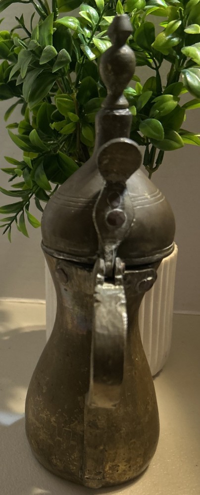 Vintage Solid Brass Middle Eastern Dallah coffee tea pot(BR)