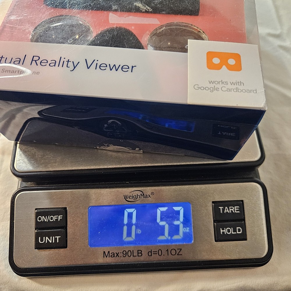 Virtual Reality Viewer Pink Birthday Theme