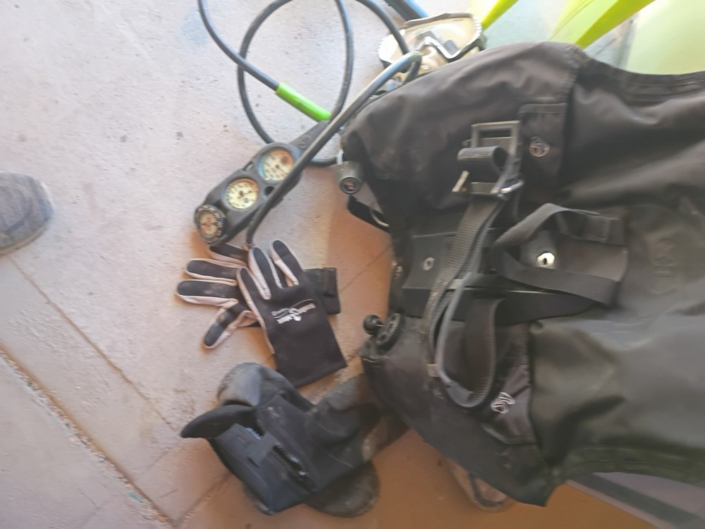 Genesis Scuba Lot - Multiple Items In Good Condition