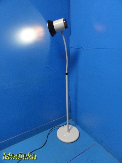 Moore Medical Model 70902 Basic Exam Light | Floor Stand | Flexible Neck ~36477