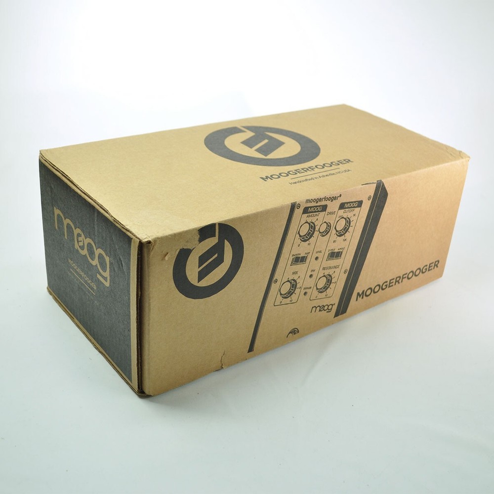 Moog MF-104M Moogerfooger Analog Delay