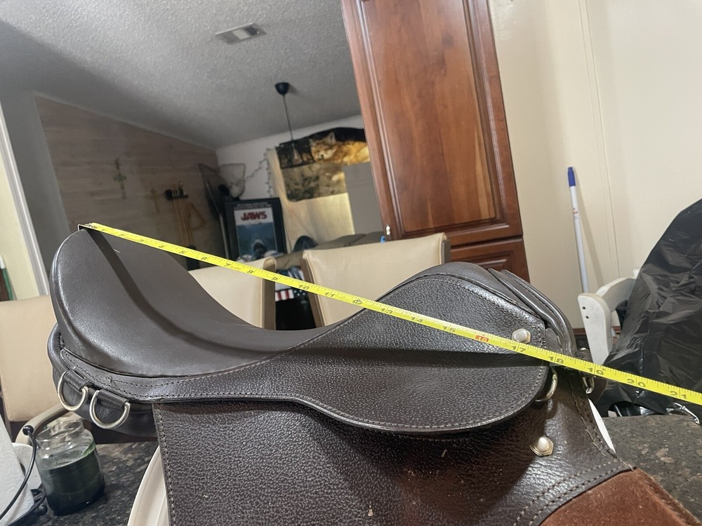 English Saddle 17” Unbranded