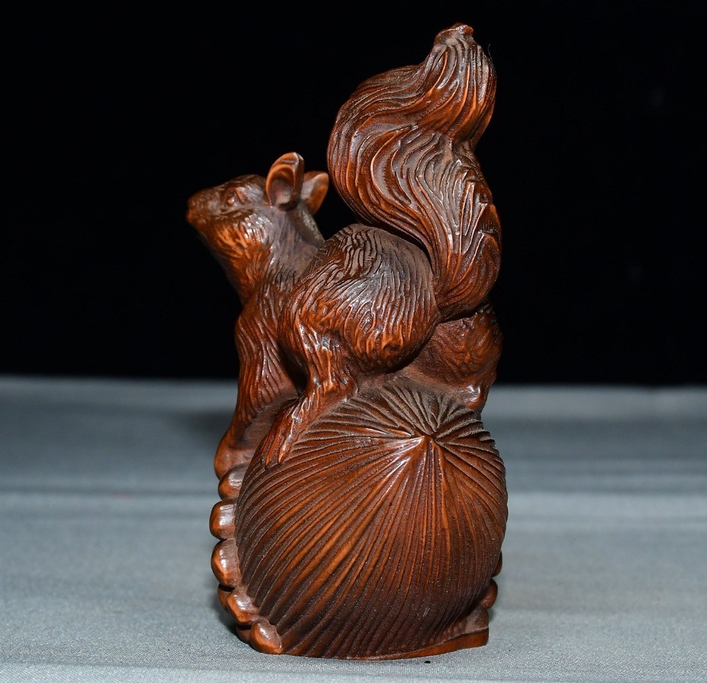 Exquisite Small Leaf Boxwood Pine Mouse Ornament