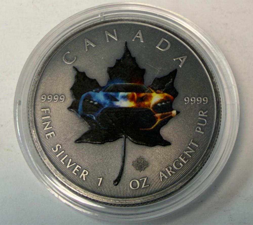 2015 1 oz .9999 Fine Silver Canada $5 Maple Leaf - Color