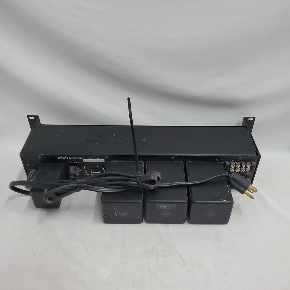 White Instruments Serie 4000 Model 4240 Rack Mount Graphic Equalizer