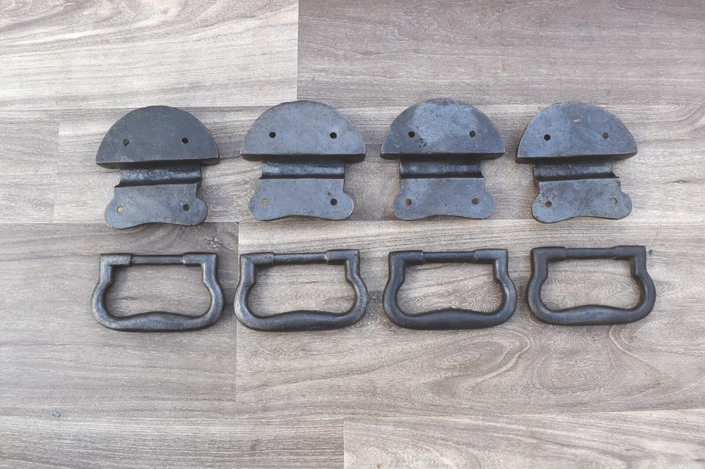 VINTAGE Cast Iron chest door KNOCKER ring Pull drop handle knob 4 pic