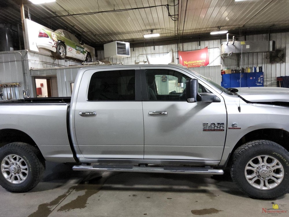 2016 Dodge 2500 Pickup Driver Front Headrest Only Gray Cloth