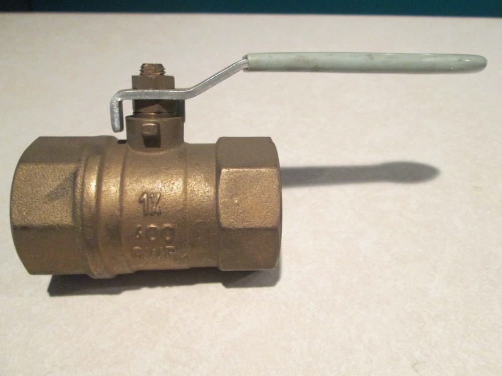 JAMESBURY  SERIES FIG 351 1-1/4"  400 CWP BALL VALVE ~ NEW