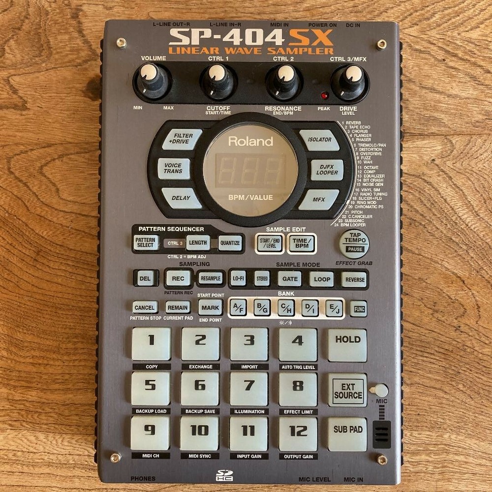 Roland SP-404SX Compact Linear Wave Sampler used