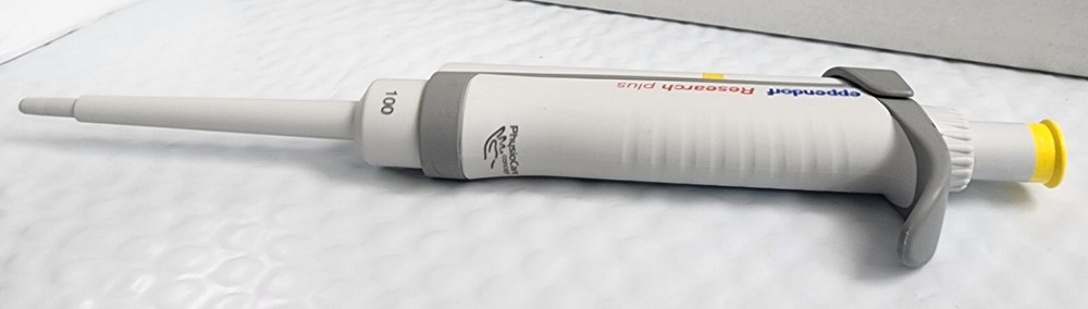 Eppendorf Research Plus Adjustable Volume, Single Channel Pipette, 10 - 100μL