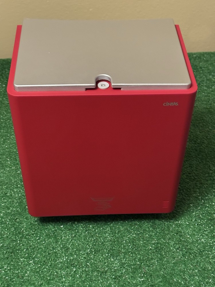 Cintas Automatic Paper Towel Dispenser Color: Deep Red