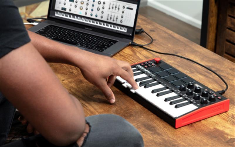 Akai Professional MPK MINI Mk3 Compact Keyboard and Pad Controller