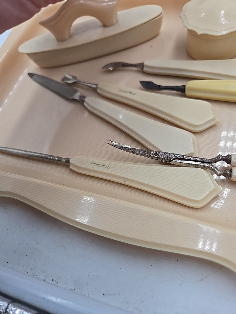 When Backlite Celiod vanity set