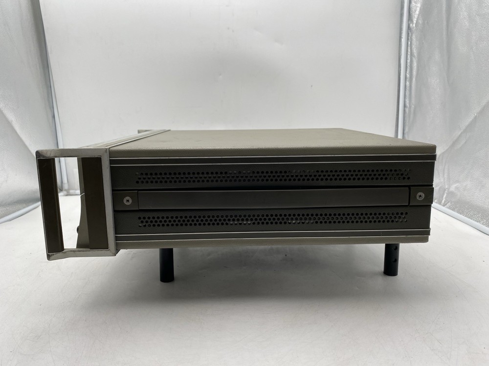 HP 8350B SWEEP OSCILLATOR M5948