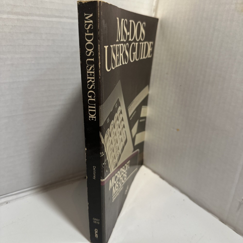 Microsoft's MS-DOS User's Reference Guide 1984 Que Vintage Computer