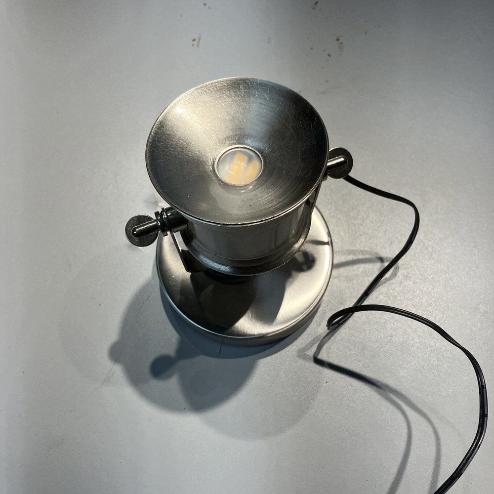 Desktop Spotlight crome very bright