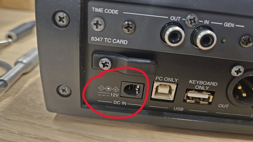 Fostex FR-2 Field Memory Recorder | 2-channel, Timecode Generator, TC Sync Cable