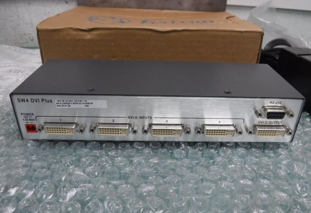Extron SW4 DVI Plus Series Switcher