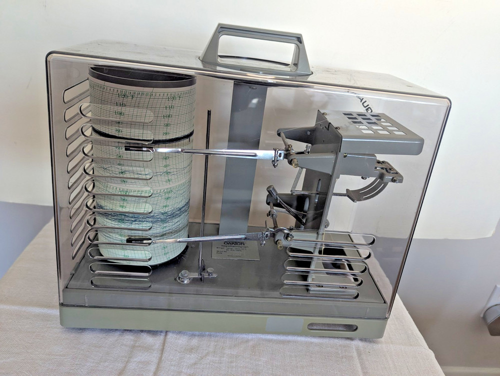 Vintage Oakton Hygrothermograph