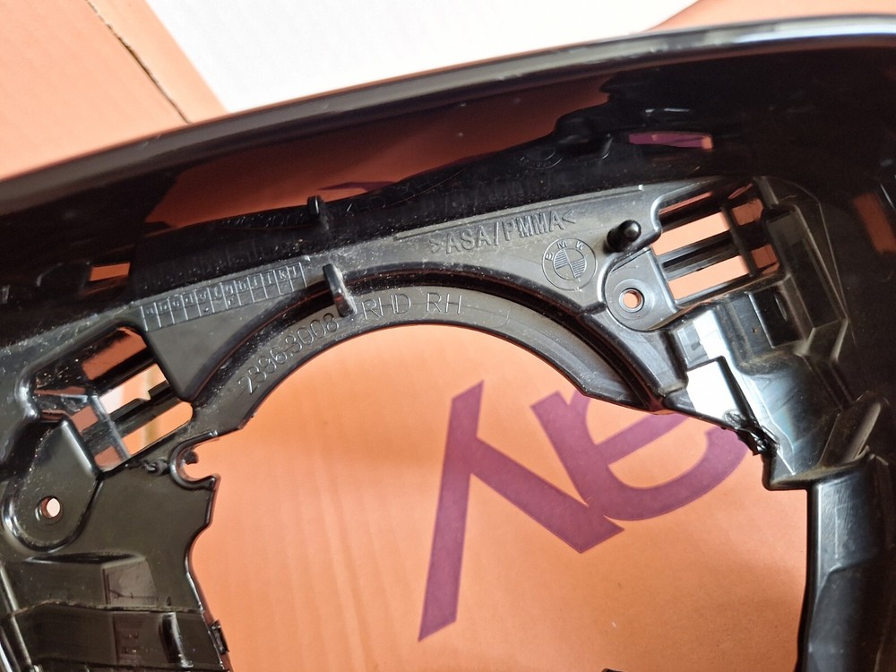 BMW M3 G81 Touring 2020 - on going Right Side Wing Mirror Frame Bracket
