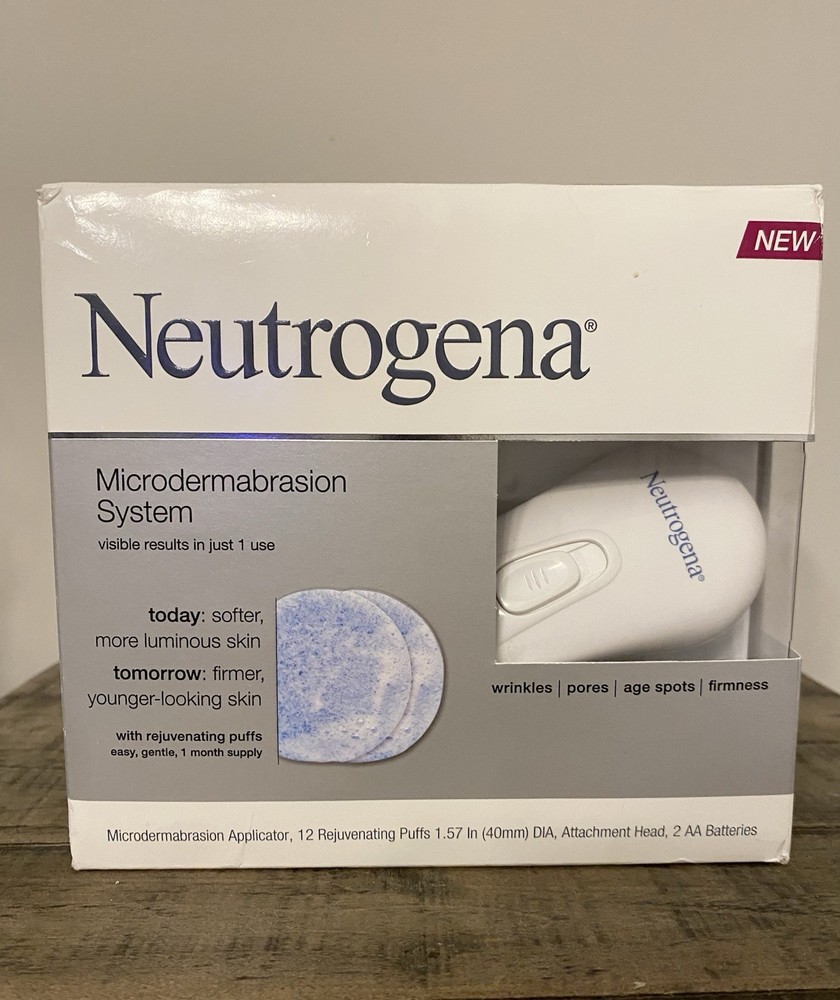 Neutrogena Microdermabrasion System Kit Includes 12 Puffs New Opened Box