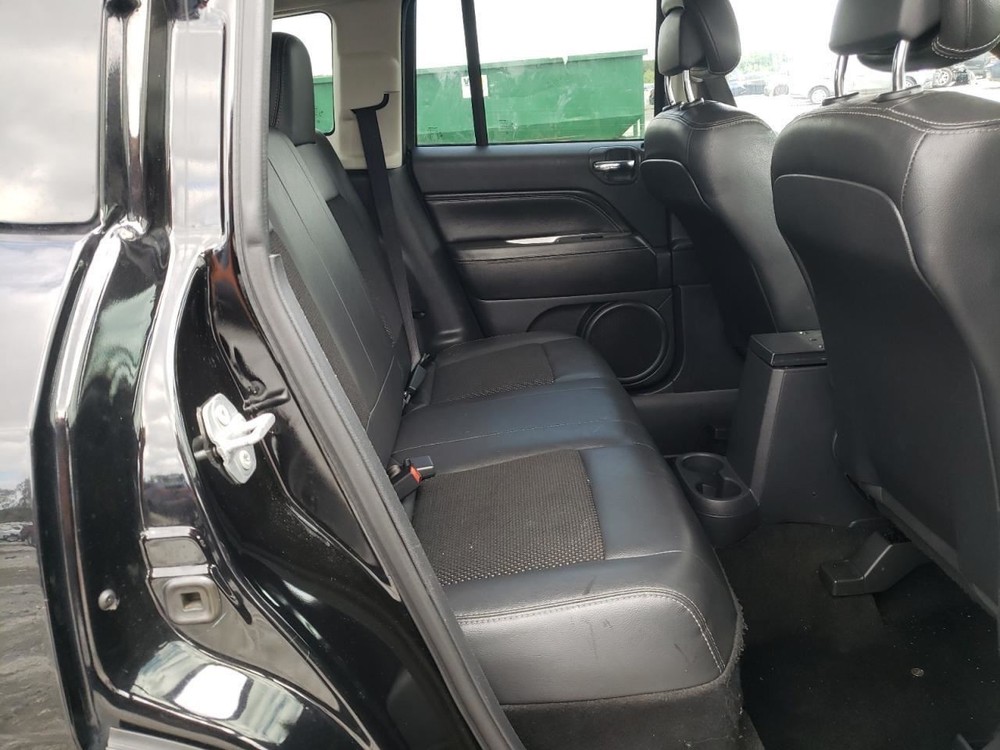 COMPASS 2015 Glove Box 5027874