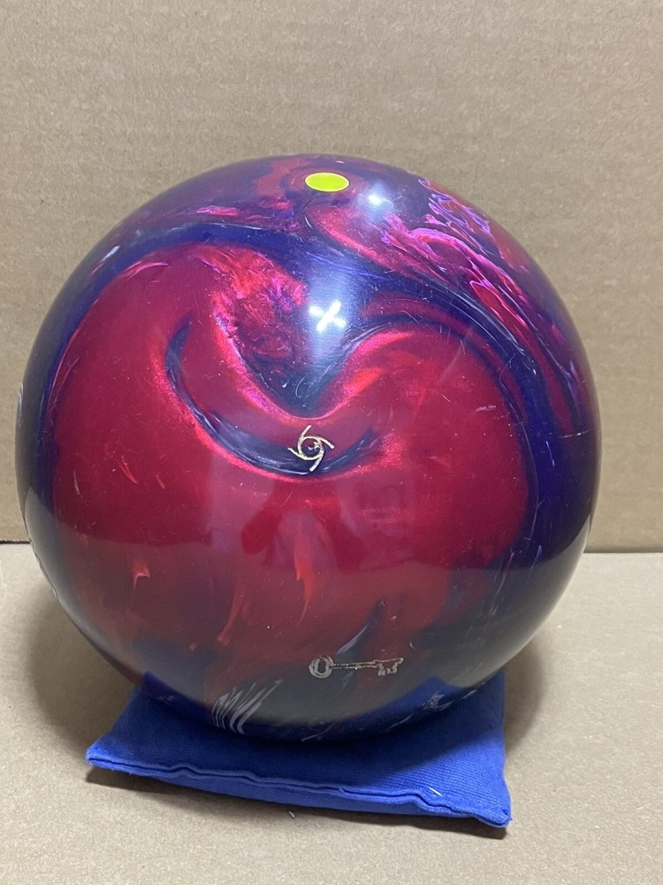 New in Original Box 15 lb Storm Gravity Shift Bowling ball