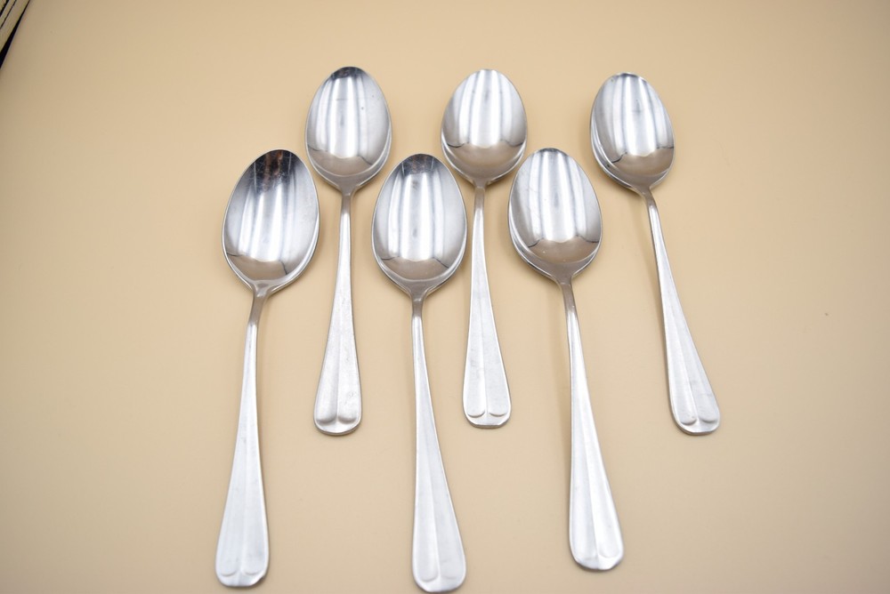19pc Northland Post Road Flatware Set Dinner Salad Forks Tablespoons Teaspoons