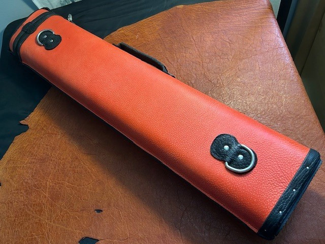 Gil Castillo CUE CASE 4x7 Genuine Leather, Fire Red/Black.