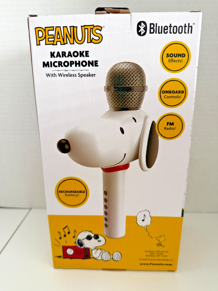 Peanuts Snoopy Bluetooth Karaoke Microphone Wireless Speaker  NEW