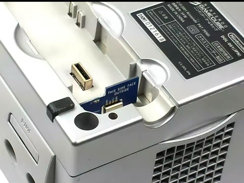 SD2SP2 microSD Card Adapter for GameCube Serial Port 2