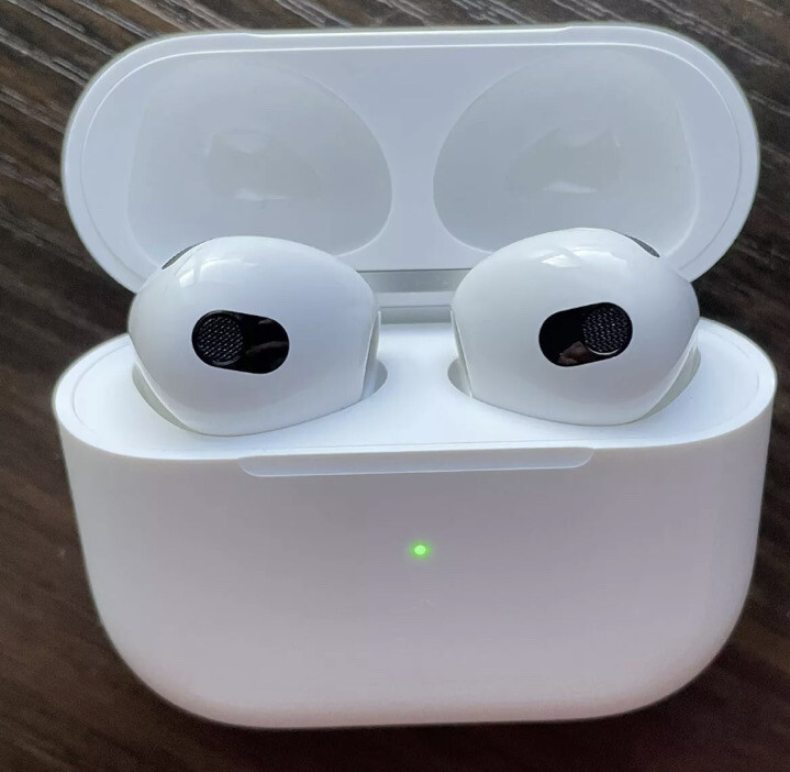 Apple Airpods 3rd Generation with MagSafe Charging Case Authentic Set