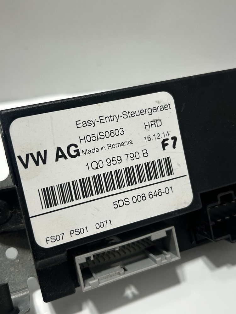 2007-2016 VW EOS FRONT DRIVER PASSENGER ADJUSTMENT CONTROL MODULE 1Q0959790B OEM
