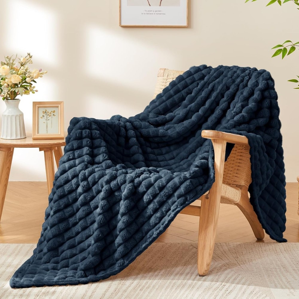 Updated Grey Throw Blanket Couch & Bed- Super Soft & Warm 3D Checkered Fluffy