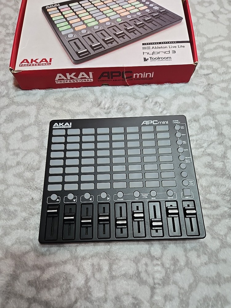 AKAI PROFESSIONAL mini Multifunctional Compact Ableton Live Controller Hybrid 3