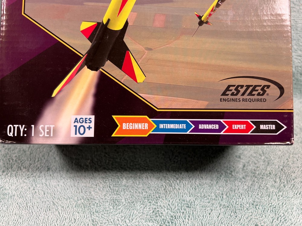 Estes Taser Flying Model Rocket Launch Set #1491 (NEW)