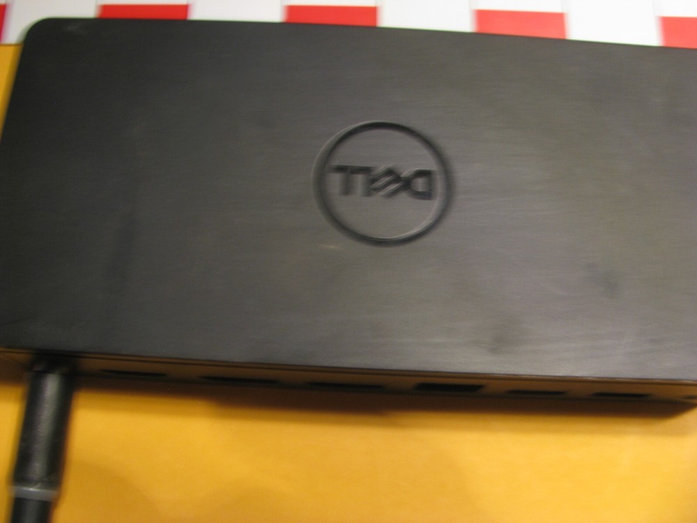 Dell Docking Station D6000