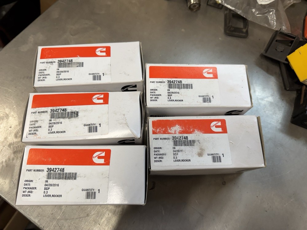 CUMMINS LEVER,ROCKER 3942748