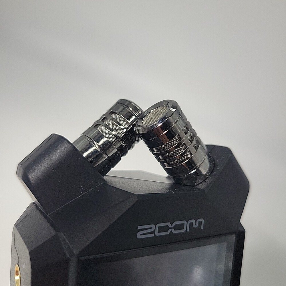 Zoom H4essential 4-Track 32-Bit Float Portable Audio Recorder