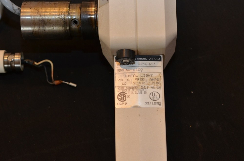 Adec 6300 Post Mount Dental Light Arm
