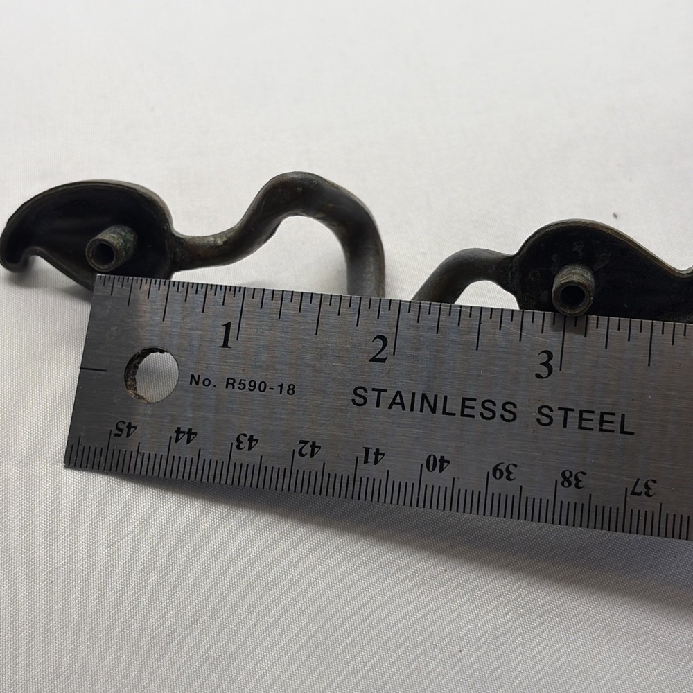 Vtg Brass Single Drawer Pull Leaf Design (11)