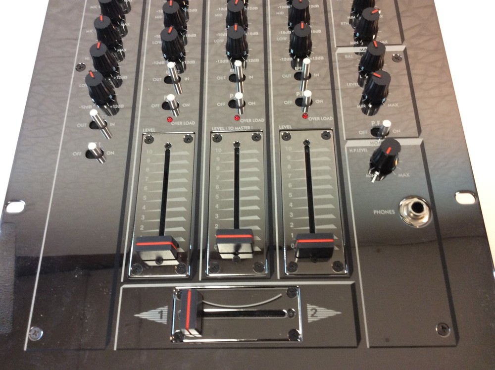 VESTAX ~ PMC-170A DJ Professional Mixing Controller ~ NEW