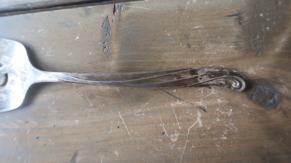 Vintage Silverplate Rogers 1958 MODERN SCROLL Solid Pie Server 9.5 inches