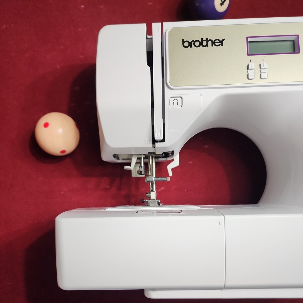 Brother Project Runway CE1125PRW Computerized Sewing