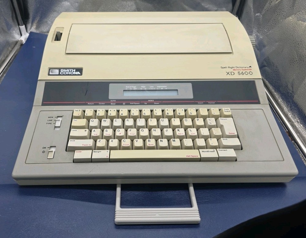 Smith Corona XD5600 Spell Right Dictionary Memory Typewriter *Tested*
