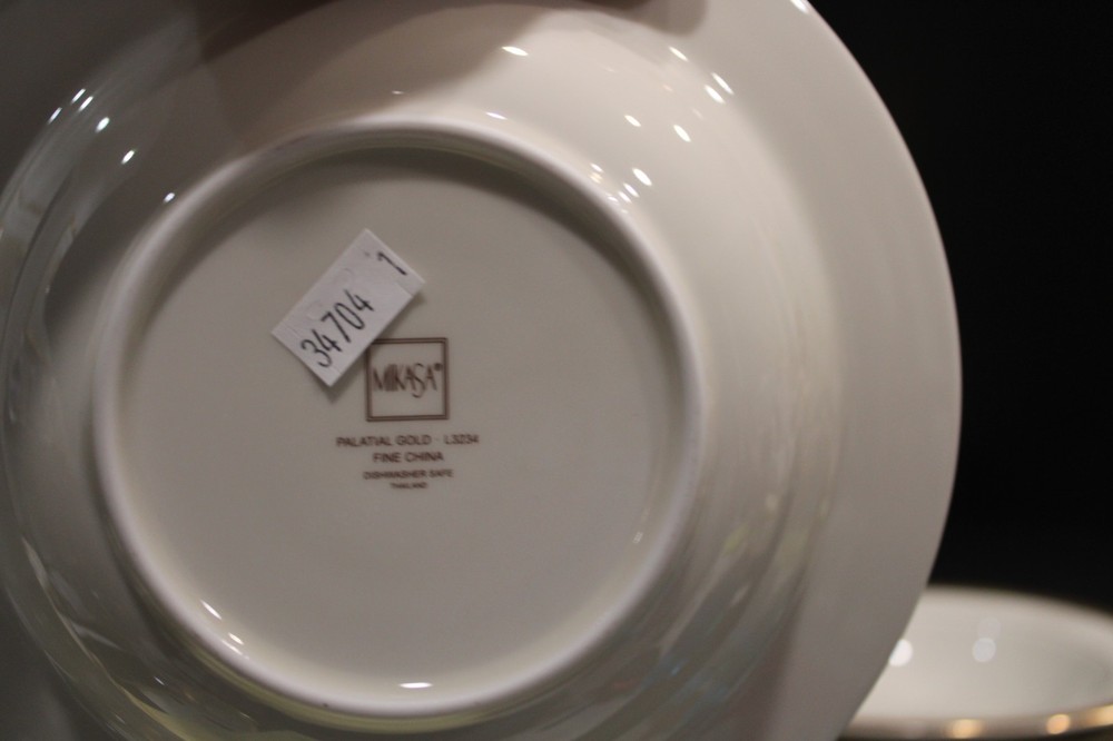 Mikasa Palatial Gold 12 Fruit Bowls 7 1/4"