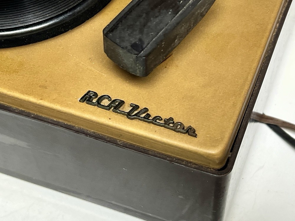 RCA Victor Vintage Record Player Brown & Gold Classic Design Auto Stack Changer